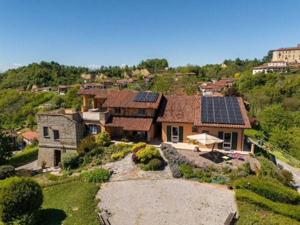 casa indipendente in vendita a Pocapaglia
