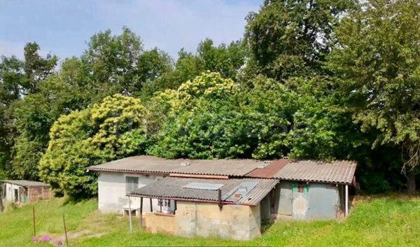 casa indipendente in vendita a Pocapaglia