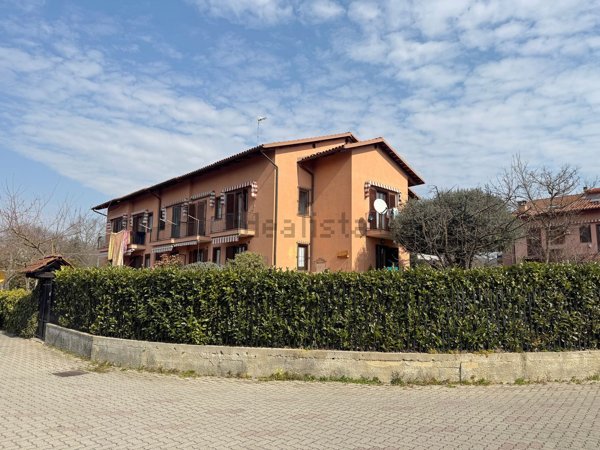 casa indipendente in vendita a Pocapaglia in zona America dei Boschi