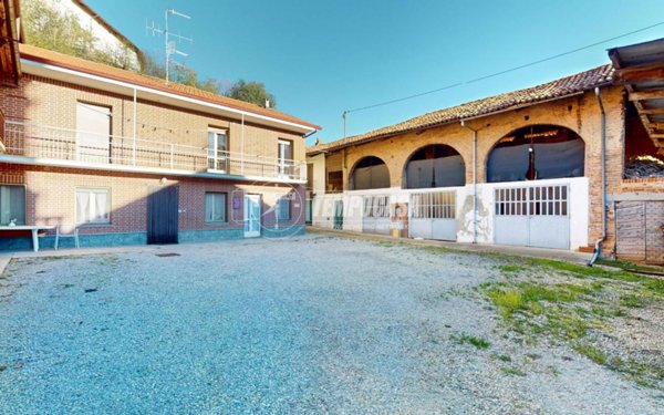 casa indipendente in vendita a Pocapaglia