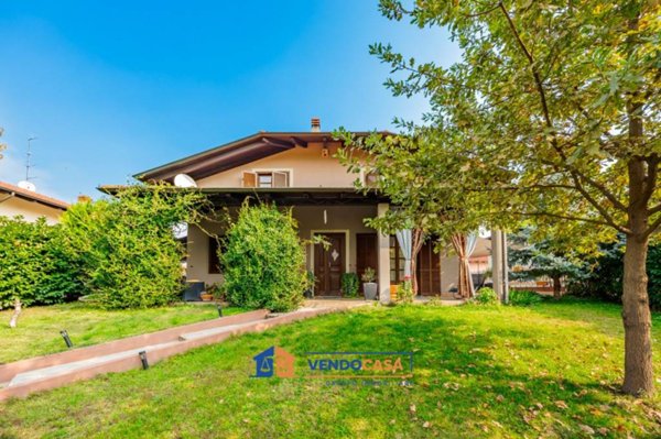 casa indipendente in vendita a Pocapaglia