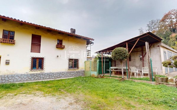 casa indipendente in vendita a Pocapaglia