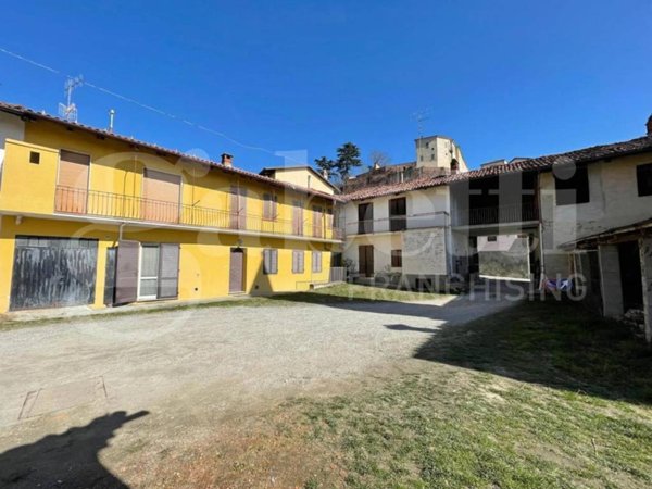 casa indipendente in vendita a Pocapaglia