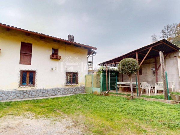 casa indipendente in vendita a Pocapaglia