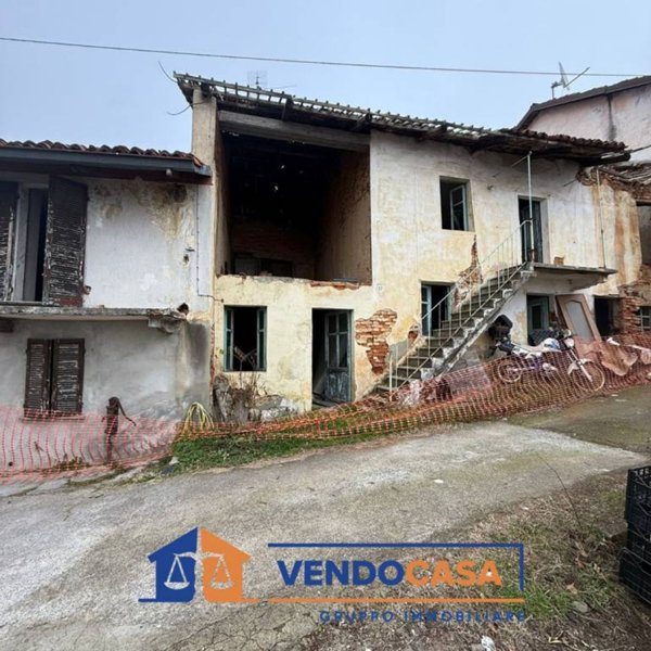 casale in vendita a Pocapaglia