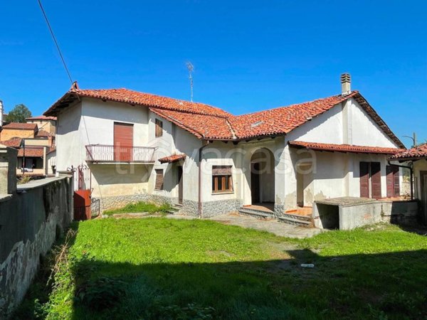 casa indipendente in vendita a Pocapaglia