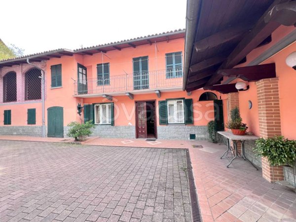 casa indipendente in vendita a Pocapaglia