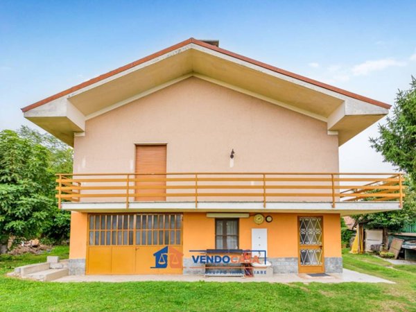 casa indipendente in vendita a Pocapaglia