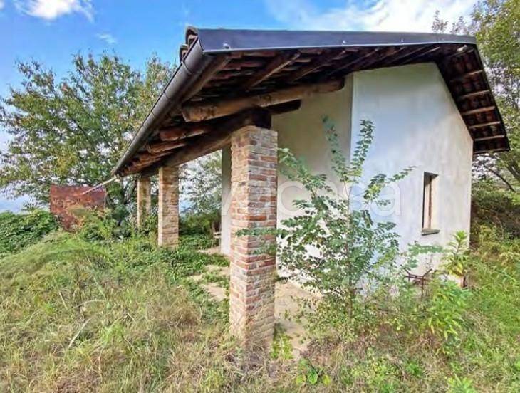 casa indipendente in vendita a Pocapaglia