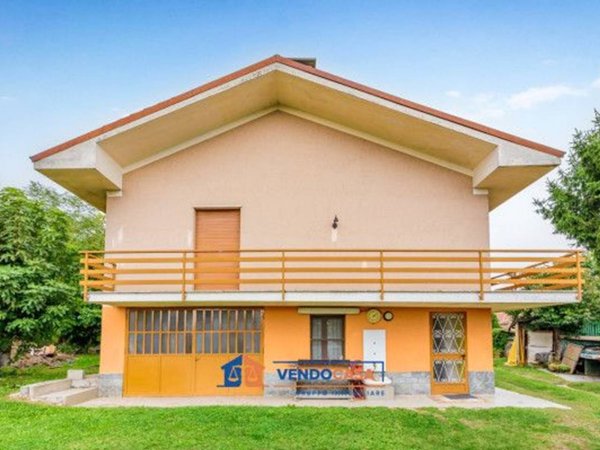 casa indipendente in vendita a Pocapaglia