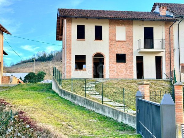 casa indipendente in vendita a Pocapaglia