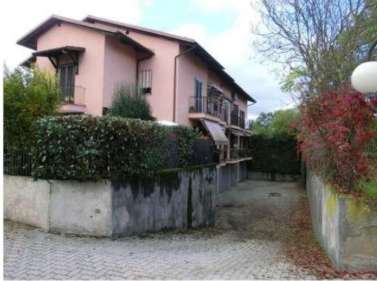 casa indipendente in vendita a Pocapaglia in zona America dei Boschi