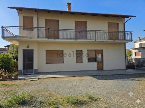 casa indipendente in vendita a Pocapaglia in zona Macellai