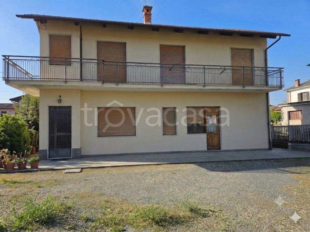 casa indipendente in vendita a Pocapaglia in zona Macellai