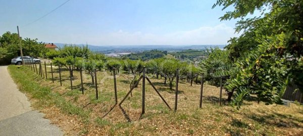 ufficio in vendita a Pocapaglia in zona Macellai