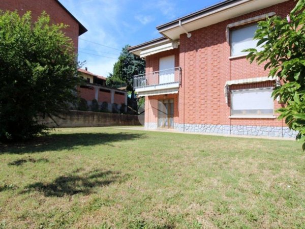 casa indipendente in vendita a Pocapaglia