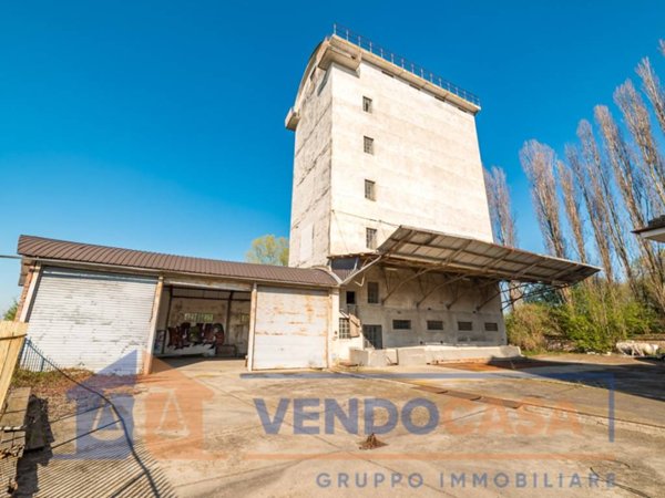 locale commerciale in vendita a Polonghera