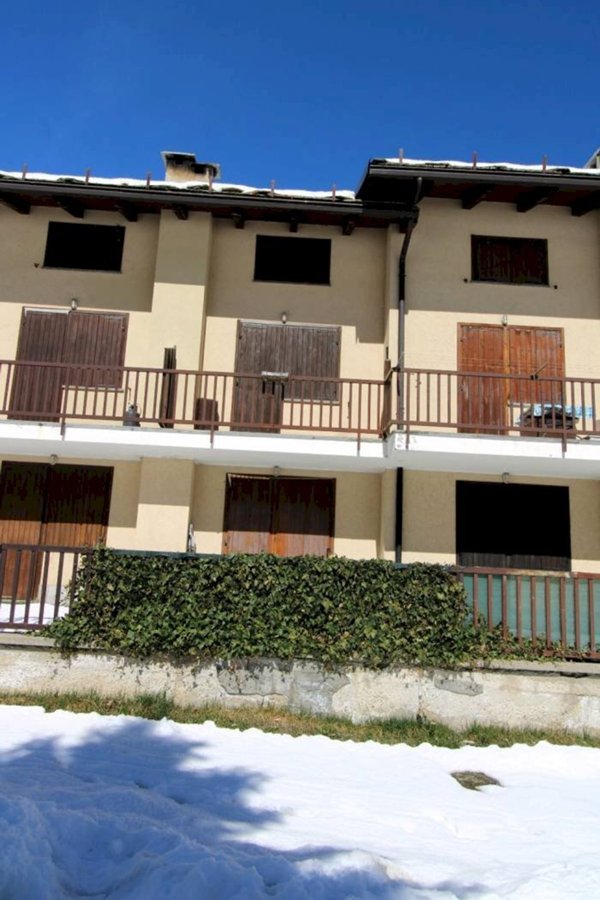 appartamento in vendita a Pontechianale in zona Maddalena