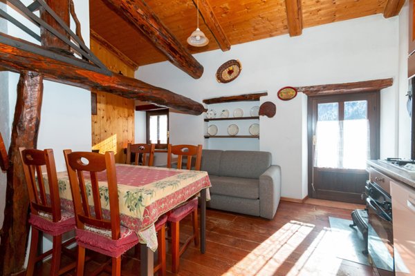 appartamento in vendita a Pontechianale in zona Castello