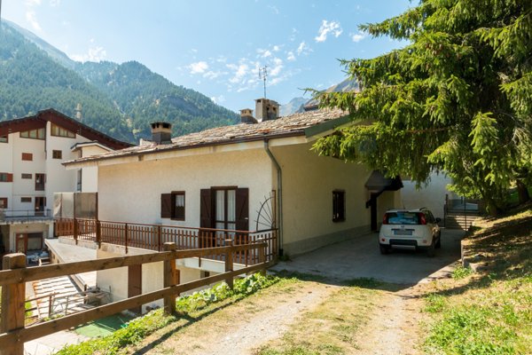 appartamento in vendita a Pontechianale in zona Maddalena
