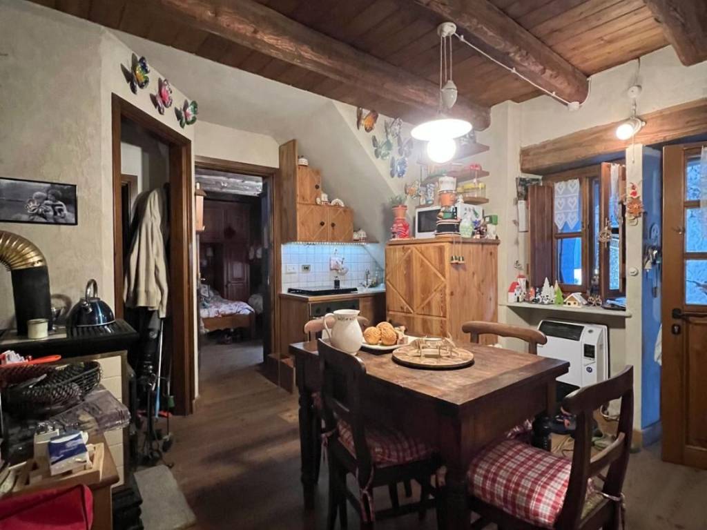 appartamento in vendita a Pontechianale in zona Chianale