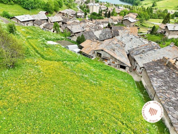 casa indipendente in vendita a Pontechianale in zona Genzana
