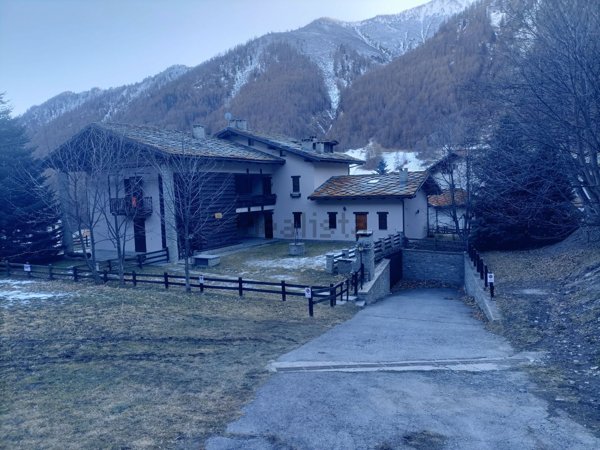 appartamento in vendita a Pontechianale