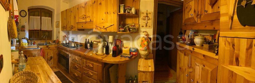 casa indipendente in vendita a Pontechianale