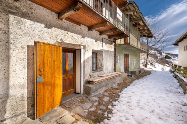 attico in vendita a Pontechianale in zona Genzana