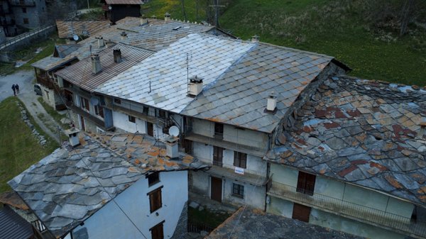 attico in vendita a Pontechianale in zona Genzana