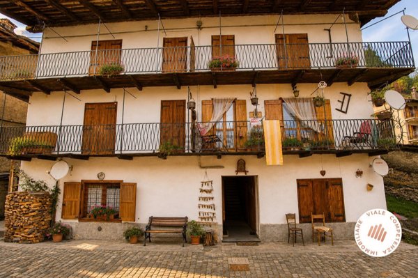 appartamento in vendita a Pontechianale in zona Castello