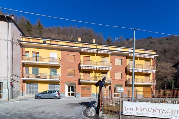 appartamento in vendita a Pradleves