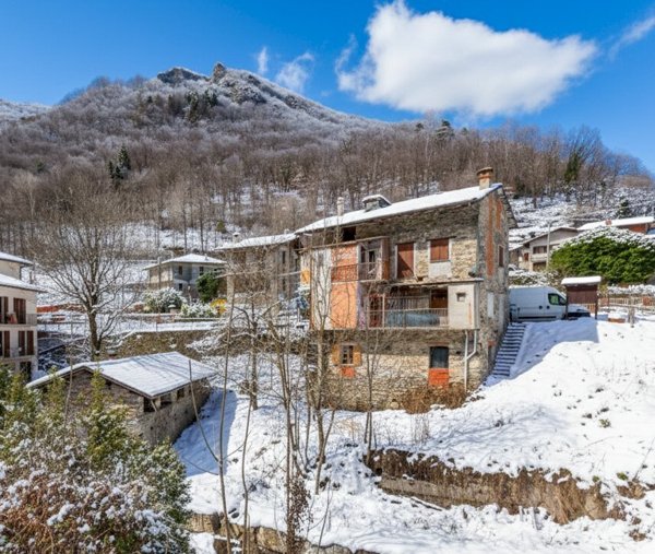 casa indipendente in vendita a Pradleves in zona Riosecco