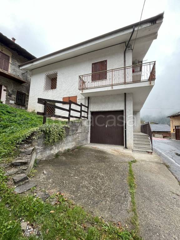 appartamento in vendita a Prazzo in zona Maddalena