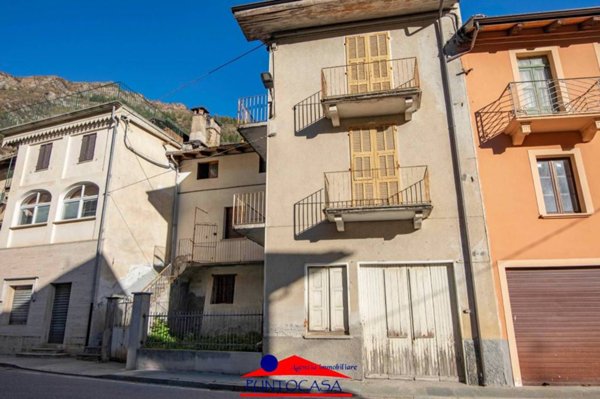 casa indipendente in vendita a Prazzo in zona Prazzo Superiore