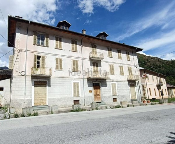 casa indipendente in vendita a Prazzo