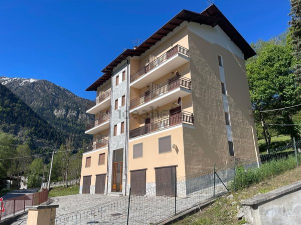 appartamento in vendita a Prazzo in zona Prazzo Superiore