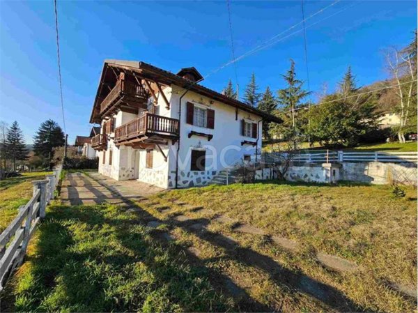 casa indipendente in vendita a Priero