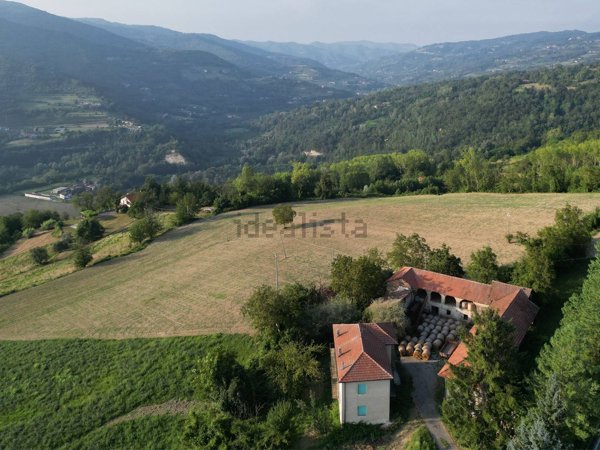 casale in vendita a Prunetto in zona Sotto la Rocca