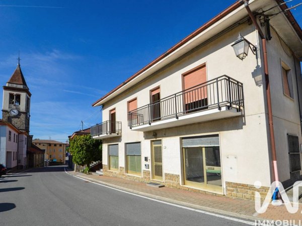 casa indipendente in vendita a Prunetto in zona Sotto la Rocca