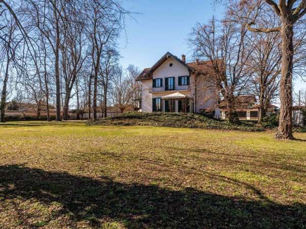 casa indipendente in vendita a Racconigi in zona Canapile