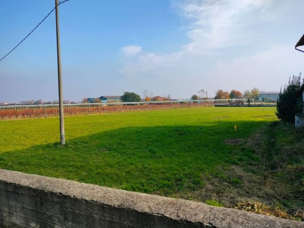 terreno agricolo in vendita a Revello