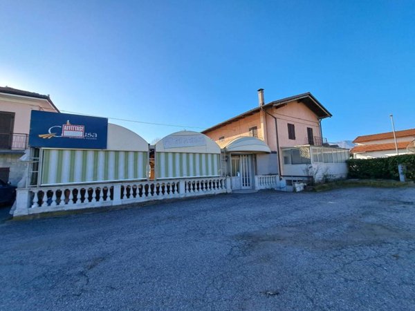 negozio in vendita a Revello