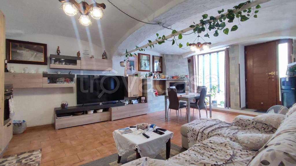 appartamento in vendita a Revello