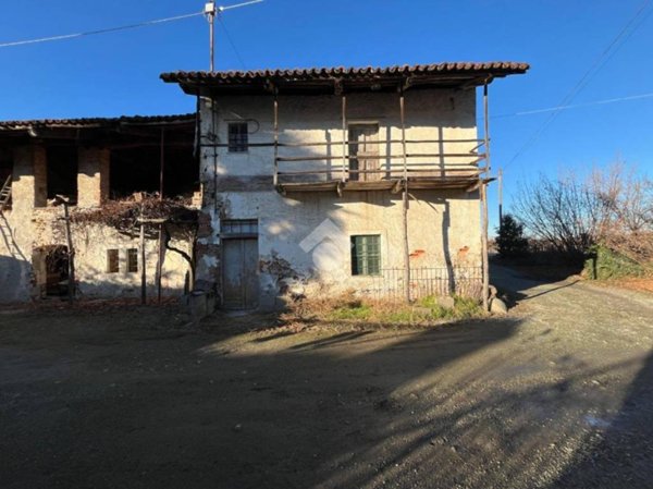 casa indipendente in vendita a Revello in zona Campagnole