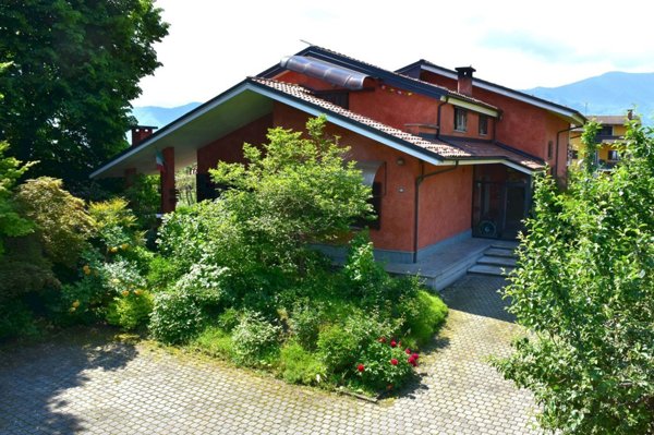 casa indipendente in vendita a Revello