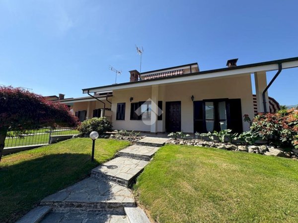casa indipendente in vendita a Revello