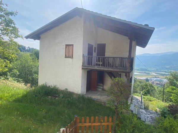 casa indipendente in vendita a Revello