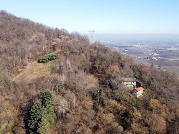 casa indipendente in vendita a Revello
