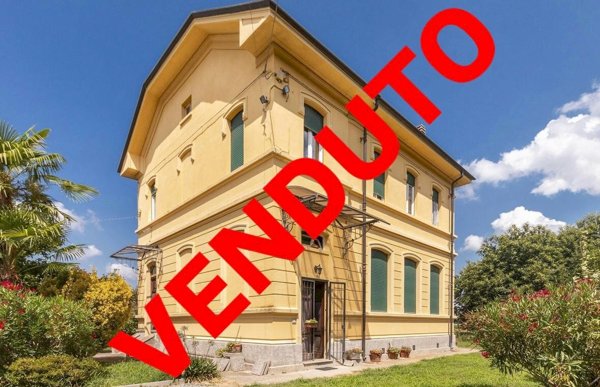 casa indipendente in vendita a Revello